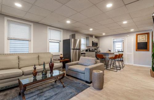 Constable Hook Apartment | Updated 3BR 2BA Apartment Near NYC Airport
