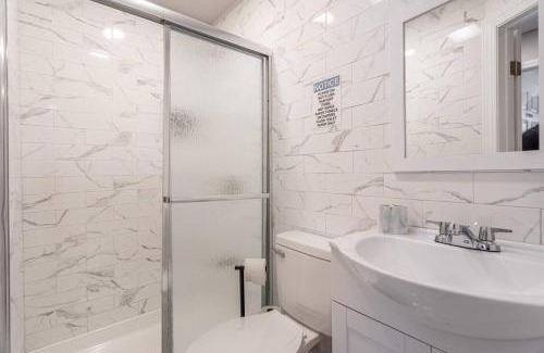 Constable Hook Apartment | Updated 3BR 2BA Apartment Near NYC Airport