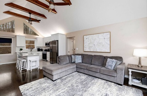Afton Apartment | Updated 4Br 151 Brew/Wine Trail/Veritas/Hike