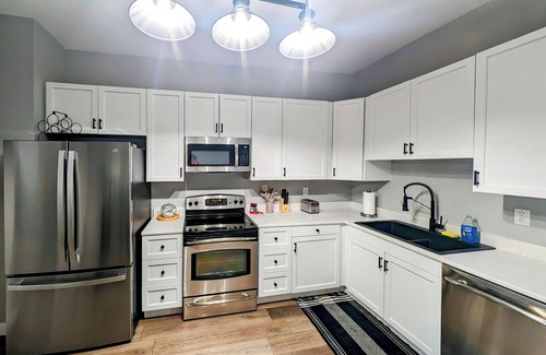 Custer House | Updated 4BR Home, Family Friendly, Steps to Custer Shops & 30 Min to Mt Rushmore