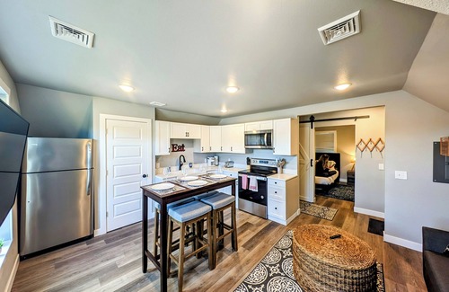 Custer House | Updated 4BR Home, Family Friendly, Steps to Custer Shops & 30 Min to Mt Rushmore