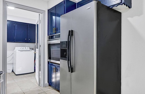 Baytown House | Updated 5BR Baytown Home Sleeps 12 Patio&Grill