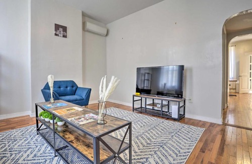 Constable Hook House | Updated Bayonne Townhome about 11 Mi to NYC!