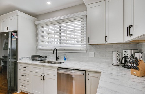 Rosewood House | Updated Columbia Home w/Patio - 4 Mi to USC!