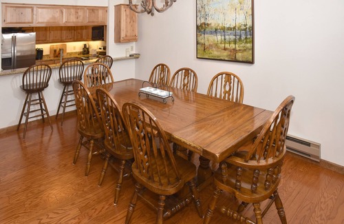 Eagle-Vail House | Updated Eagle-Vail 4 bedroom Duplex with Private Hot Tub and Sauna. Sleeps 10.
