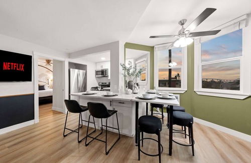 Sherman Heights Apartment | Updated Historic Suite | Queen Bed + Kitchenette