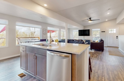 Dandridge House | Updated home w/free attraction tickets, private dock, deck, & amazing lake view