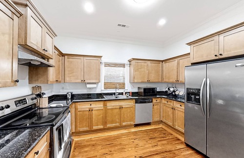Eagan Park House | Updated home with porch, private parking & AC - minutes to ATL & near airport
