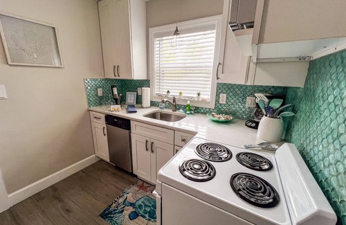 Treasure Island Cottage | Updated Key West Style Cottage.