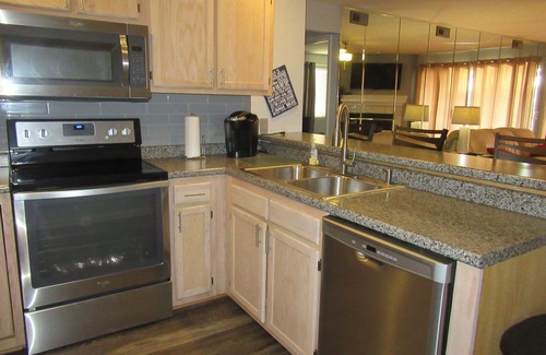 Osage Beach Condo | UPDATED LAKEFRONT WALK-IN UNIT, 2 POOLS, BEACH, DECK