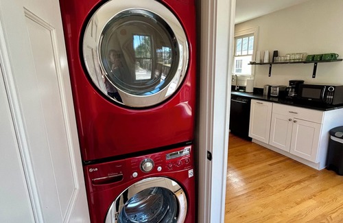 North Charleston House | Updated Park Retreat - 3 Queens - Modern & Family-Friendly - Park Circle, N Chs