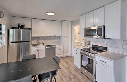 Streetman Cottage | Updated & Peaceful Lakefront Cottage!