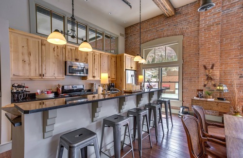 Ouray Condo | Updated Rustic-Chic Condo on Ouray's Main Street!