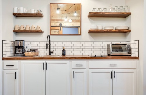 Tomahawk Apartment | Updated Studio on Harrison Hills Trails!