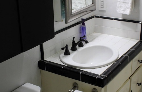 San Luis Obispo Apartment | Updated Studio Close to Downtown with Large Moroccan Patio!