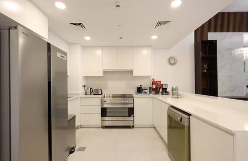 Umm Suqeim 3 Apartment | Upgraded 2BR Close to Souk Mall and Burj Al Arab