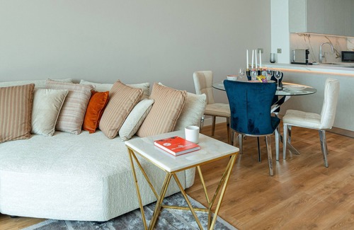 DIFC Apartment | Upgraded 1 Bedroom at Liberty House, DIFC