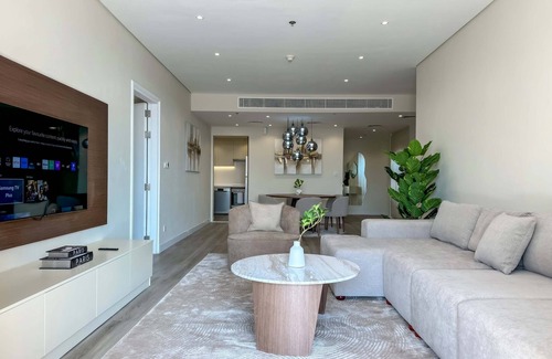 Palm Jumeirah Apartment | Upgraded 2BR - Beachfront - 5 Star Resort