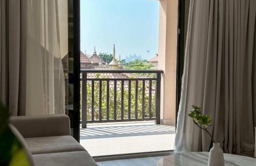 Palm Jumeirah Apartment | Upgraded 2BR - Beachfront - 5 Star Resort