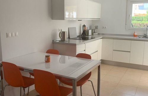 Torre-Pacheco Villa | Upgraded 3 b/r villa with private heated pool, table tennis, golf clubs and wii.