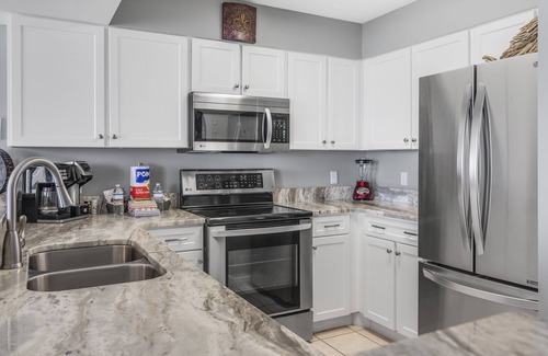 Destin Condo | Upgraded 5th Flr Pelican Beach Resort -1 bedroom - On the beach-