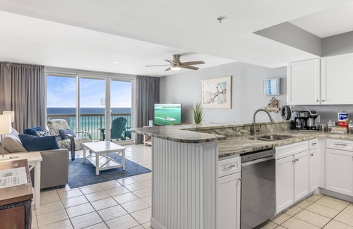 Destin Condo | Upgraded 5th Flr Pelican Beach Resort -1 bedroom - On the beach-