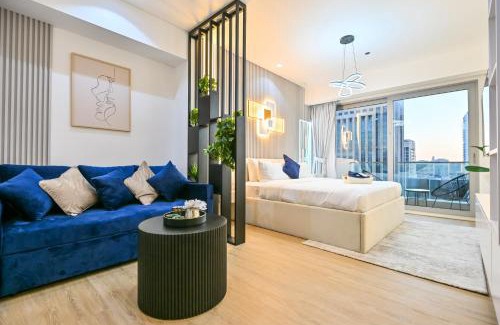 Dubai Marina Apartment | Upgraded Luxury Studio Apartment - Marina View - 5-Star Hotel Amenities