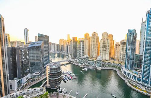 Dubai Marina Apartment | Upgraded Luxury Studio Apartment - Marina View - 5-Star Hotel Amenities