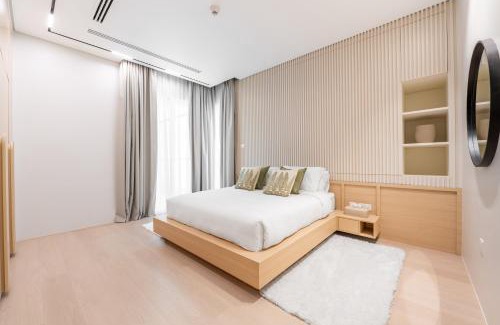 Dubai Apartment | Upgraded Marina 1BR - Sulafa Tower - Calming Views