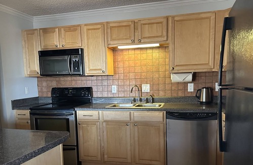 Glen Iris Apartment | Upscale 1 bedroom apartment in Birmingham