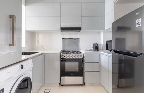 Jadaf Apartment | Upscale 1BR Apt w/Spacious Balcony - Sleeps 3