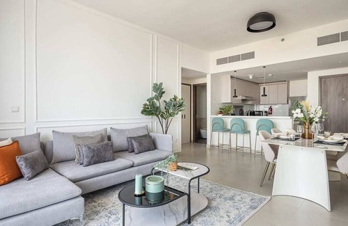 Bur Dubai Apartment | Upscale 1BR minutes away to Metro Station!