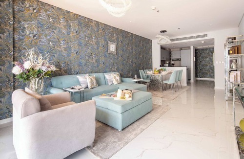 Palm Jumeirah Apartment | Upscale 1BR with Sea Views in Palm Jumeirah