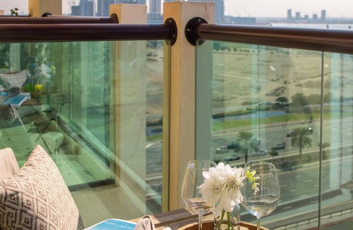 Jadaf Apartment | Upscale 1BR with Skyline & Harbour Views in Jaddaf !
