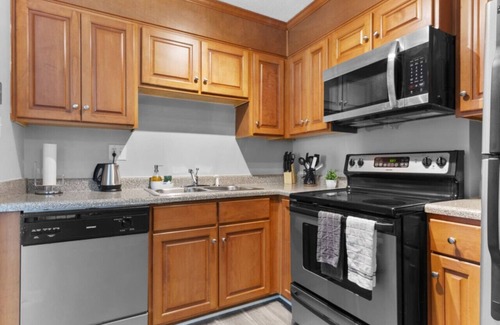 Northwest Raleigh Apartment | Upscale 2 Bed Suite—Mins to Downtown Raleigh!