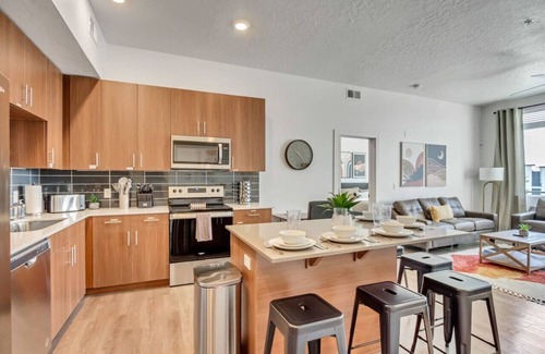 Clearfield Apartment | Upscale 2BR Apartment with Pool, Fitness Center, and Near Hill AFB and Local Dining
