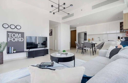 Trade Center Apartment | Upscale 2BR w/Community Views in Downtown Dubai!