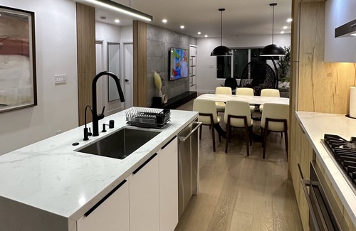 Shoreline West House | Upscale 3B2B Modern House Near Mountain View Downtown