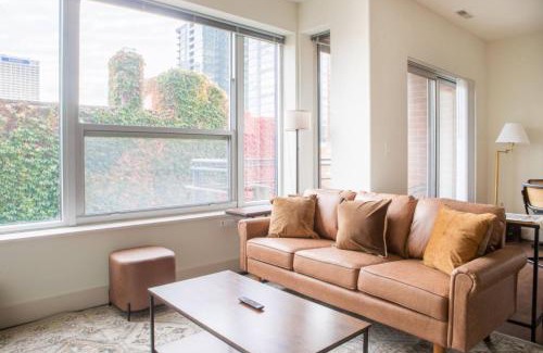 Yankee Hill Apartment | Upscale Apartment CG1 Near Lake Michigan