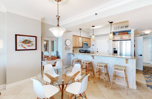 Sandestin Condo | Upscale, beachfront condo with pools, hot tub, fitness room, & tennis