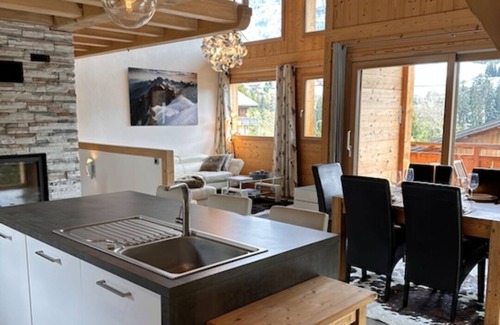 Praz-sur-Arly Ski Chalet | Upscale chalet, mountain view, 3 minutes from Megève