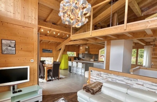 Praz-sur-Arly Ski Chalet | Upscale chalet, mountain view, 3 minutes from Megève