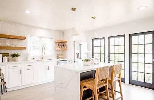 Winter Gardens House | Upscale Country Retreat