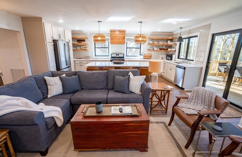 Greers Ferry House | Upscale Greers Ferry Lakefront Home with Amazing Views!