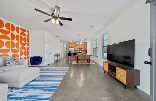 Memphis House | Upscale Haven Close to Downtown