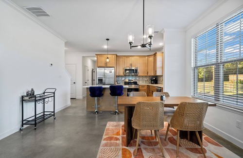 Memphis House | Upscale Haven Close to Downtown