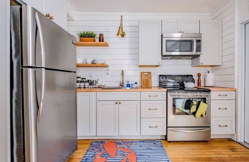 West End Apartment | Upscale large 3 bedroom unit within walking distance to everything!