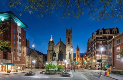 Downtown Cincinnati Apartment | Upscale Modern Apartment near OTR/Downtown Area