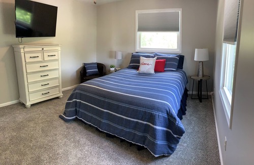 Wooster Apartment | Upscale Penthouse Apartment by old Streetcar Line