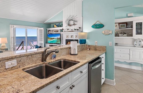 South Ponte Vedra Beach House | Upscale Beach Front Home-Great Views-Screen Porch-Pets Welcome-Putting Green!